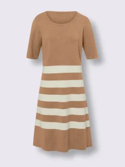 Robe en tricot avec encolure ronde et rayures larges