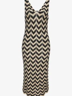 Robe en tricot à encolure en V et motifs chevrons