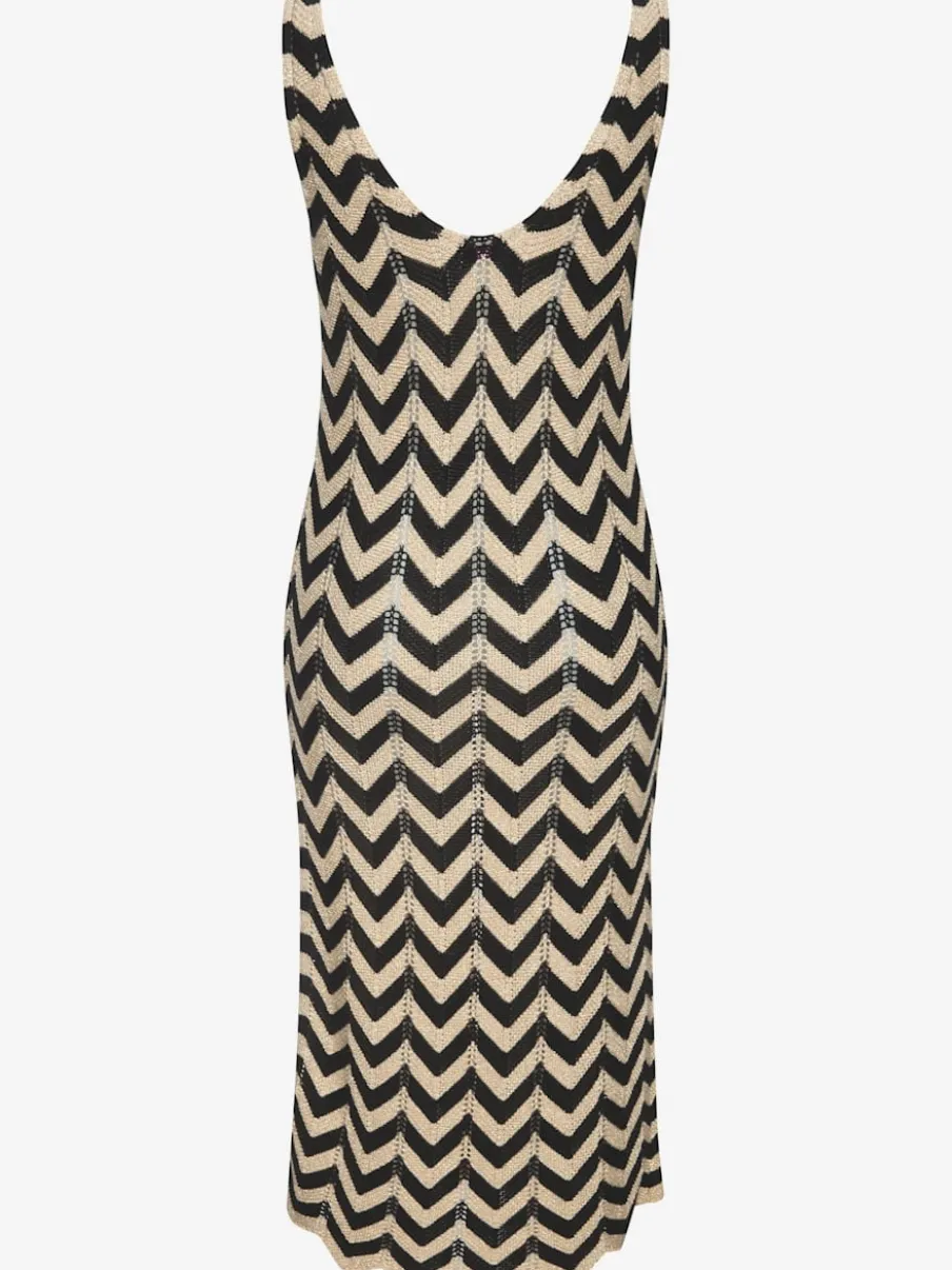 Robe en tricot à encolure en V et motifs chevrons