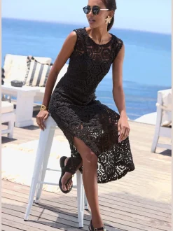 Robe en tricot légère à encolure ronde et sans manches