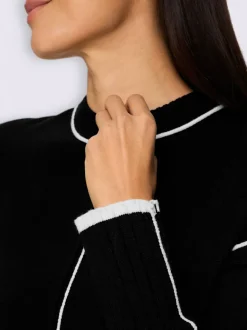 Robe en tricot passepoils contrastés tendance