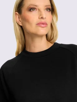 Robe facile à enfiler avec encolure ronde et manches raglan