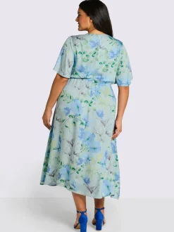 Robe à fleurs fronces à la taille, effet noué