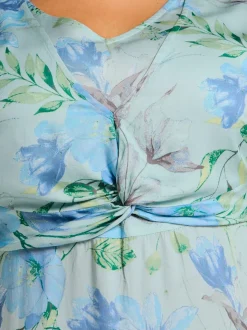 Robe à fleurs fronces à la taille, effet noué