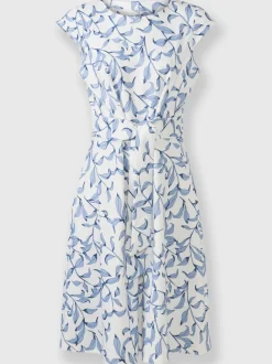 Robe fourreau à col rond avec ceinture à nouer