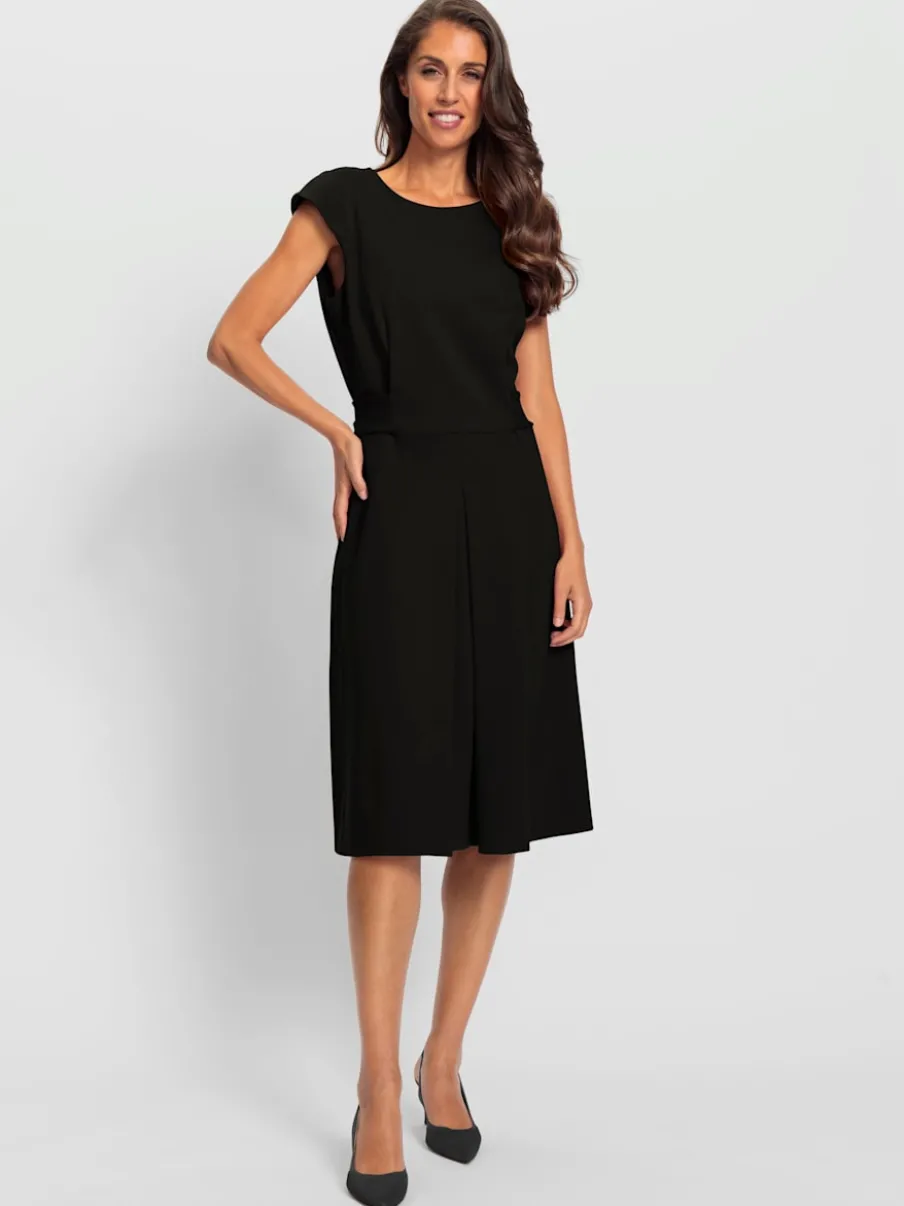 Robe fourreau à col rond avec ceinture à nouer