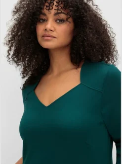 Robe fourreau encolure en forme de cœur