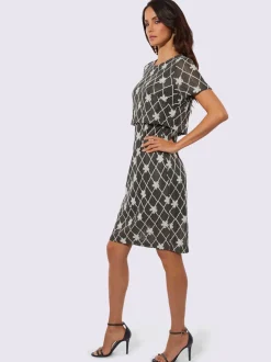 Robe fourreau à motifs losanges et fleurs légers