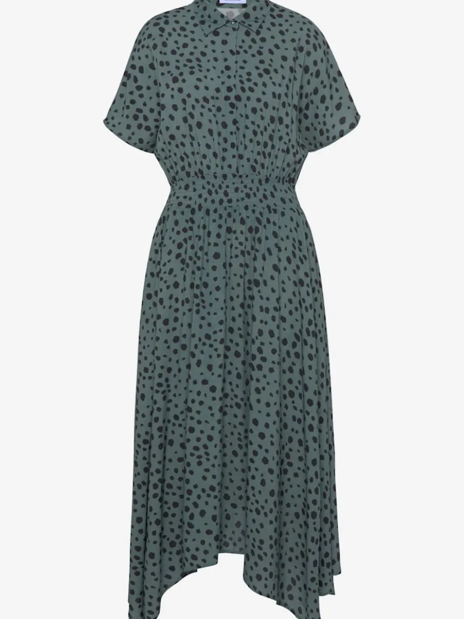 Robe imprimée col chemisier mancherons et empiècement smocké