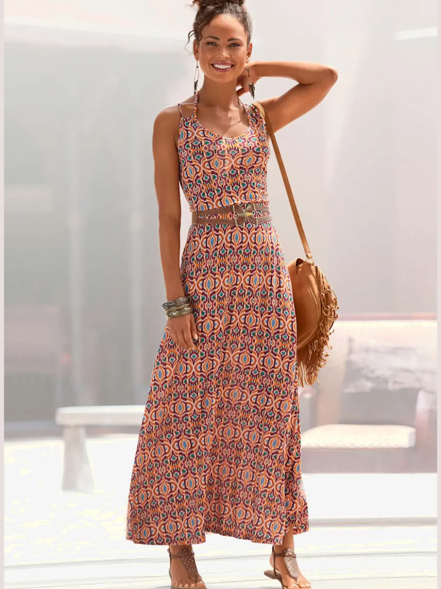 Robe longue avec encolure en V et bretelles spaghetti