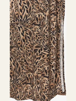 Robe longue avec encolure en v et fente latérale