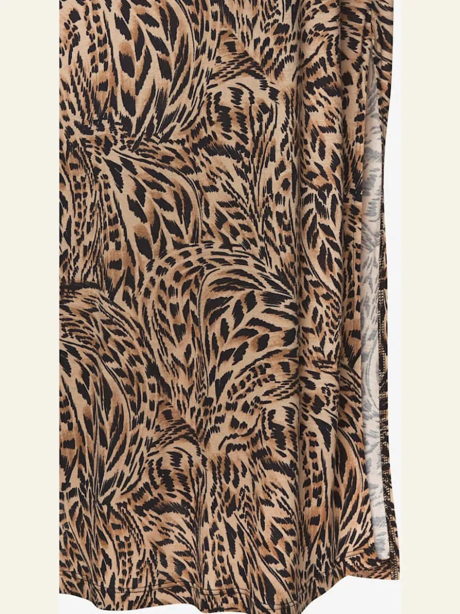 Robe longue avec encolure en v et fente latérale
