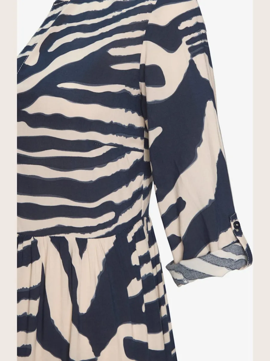 Robe longue avec encolure ronde et manches 3/4 à imprimé animal