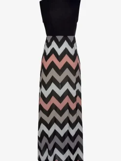 Robe longue avec encolure ronde et bretelles larges