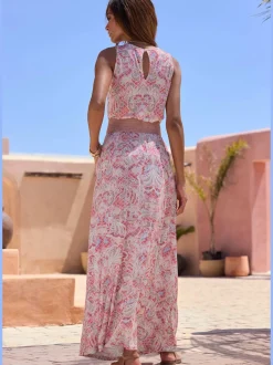 Robe longue en jersey avec encolure ronde et fente élégante
