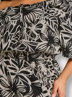 Robe longue peut être porté en encolure ronde ou carmen