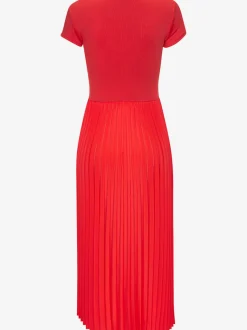 Robe mi-longue avec jupe plissée et col rond