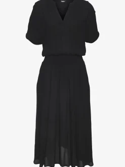 Robe mi-longue encolure ronde avec petit V et ceinture ajustable