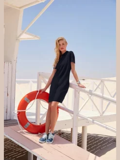Robe polo à col classique et manches courtes en piqué doux