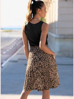 Robe sans manches en viscose avec imprimé animal.