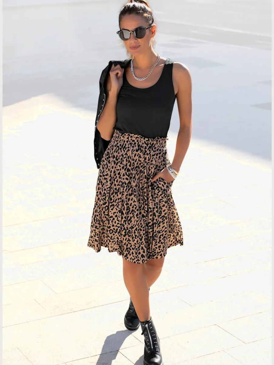 Robe sans manches en viscose avec imprimé animal.
