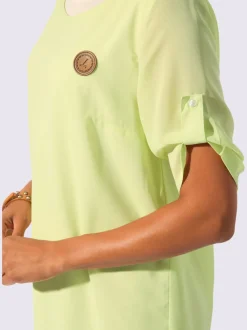 Robe tissée à encolure ronde et manches courtes retroussables