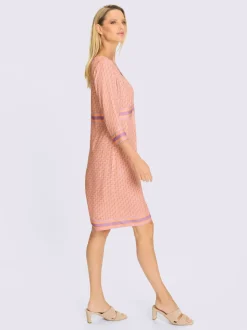 Robe tissée en viscose douce avec encolure V
