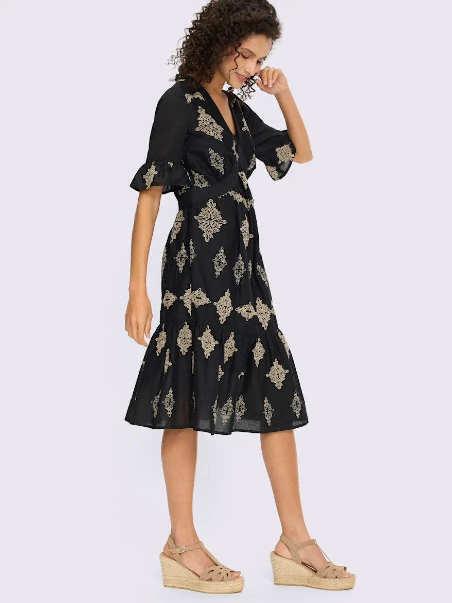 Robe évasée en coton avec col V et manches courtes à volants
