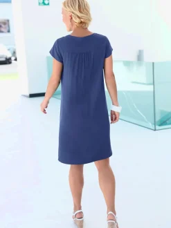 Robe évasée manches courtes col rond en viscose lisse