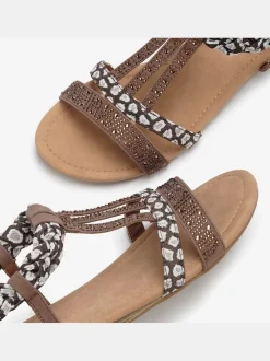 Sandales avec superbes éléments décoratifs au style ethnique