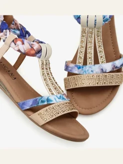 Sandales avec superbes éléments décoratifs au style ethnique