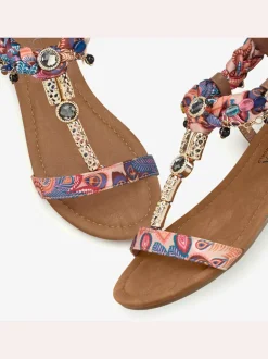 Sandales différents éléments décoratifs pour une allure, sophistiquée et raffinée