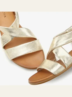 Sandales en cuir avec brides raffinées