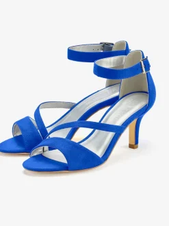 Sandales style féminin élégant, inspiré du talon kitten heel