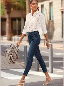 Sandales style féminin élégant, inspiré du talon kitten heel