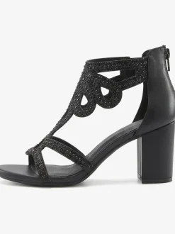 Sandales tendance avec découpes