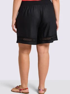 Short ceinture smockée