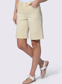 Short en jean avec couture décorative et poches pratiques