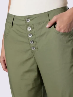 Short en jean coupe 5 poches avec patte de boutonnage et revers fixe