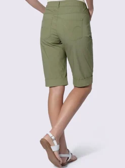 Short en jean coupe 5 poches avec patte de boutonnage et revers fixe