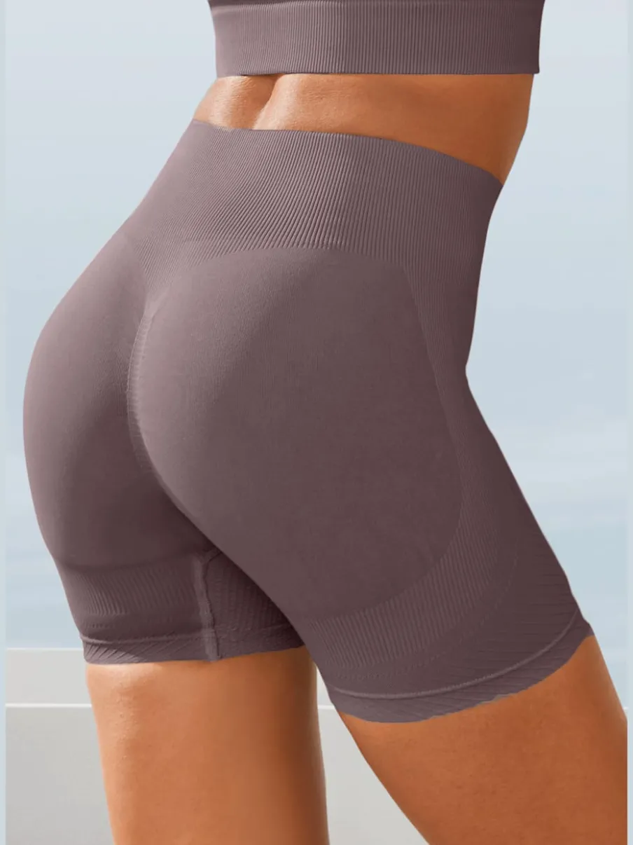 Short sans coutures moulant avec structure côtelée douce