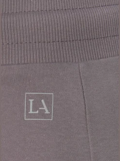 Shorts confortables avec rubans réglables et petites fentes