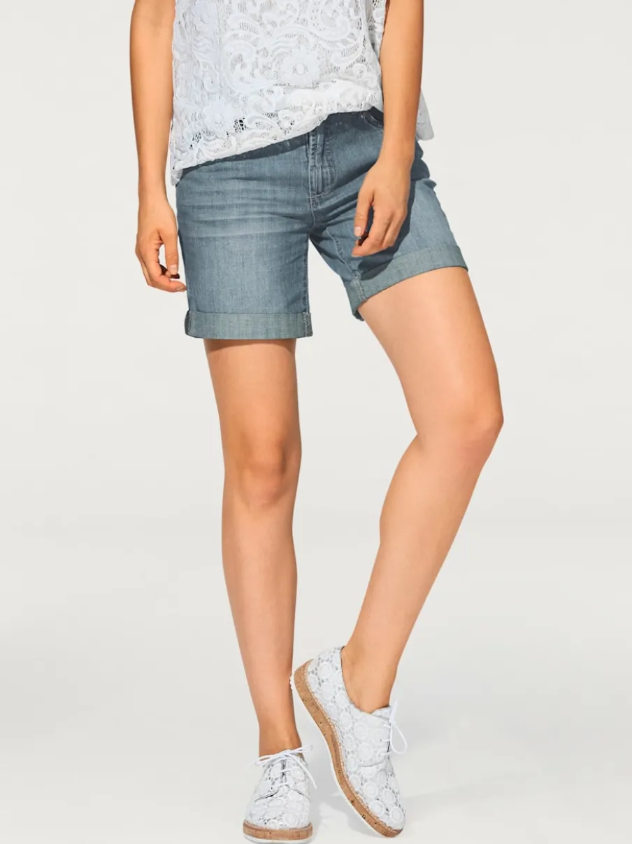 Shorts en jean coupe droite à revers matière extensible
