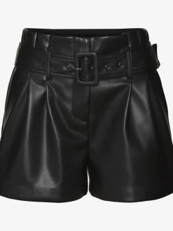 Shorts en synthétique lisse avec ceinture à plis et poches