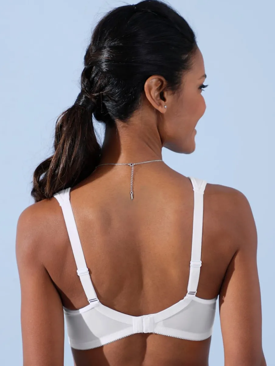 Soutien-gorge sans armatures à bonnets moulés et bretelles réglables