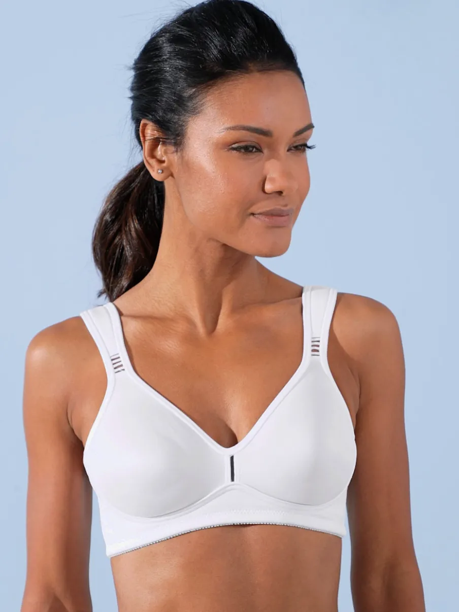 Soutien-gorge sans armatures à bonnets moulés et bretelles réglables