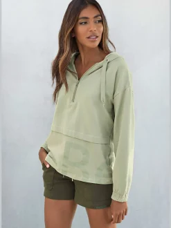 Sweatshirt avec glissière et capuche à manches longues et logo intégrant une qualité de sweat douce et élastique