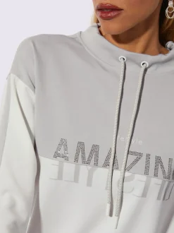 Sweatshirts à col montant avec inscriptions et détails brillants