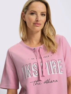 Sweatshirt sportif à manches courtes avec imprimé inspirant et col rond