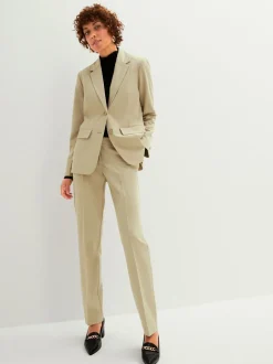 Tailleur-pantalon avec blazer à col à revers et pantalon ajusté